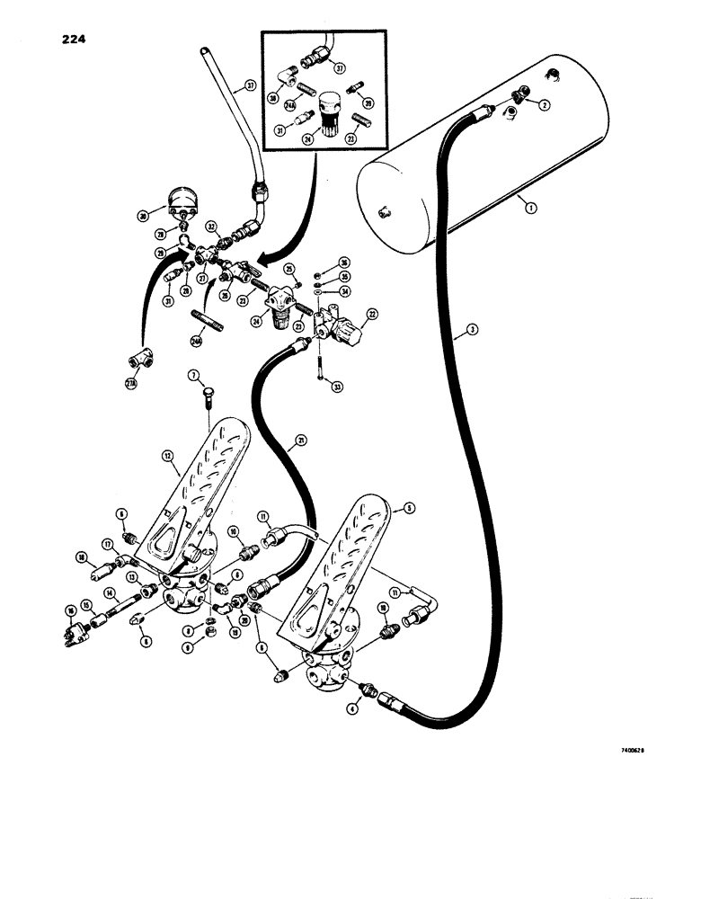 Схема запчастей Case 680E - (224) - BRAKE SYSTEM, RESERVOIR TO PROTECTION VALVES AND TREADLES (33) - BRAKES & CONTROLS