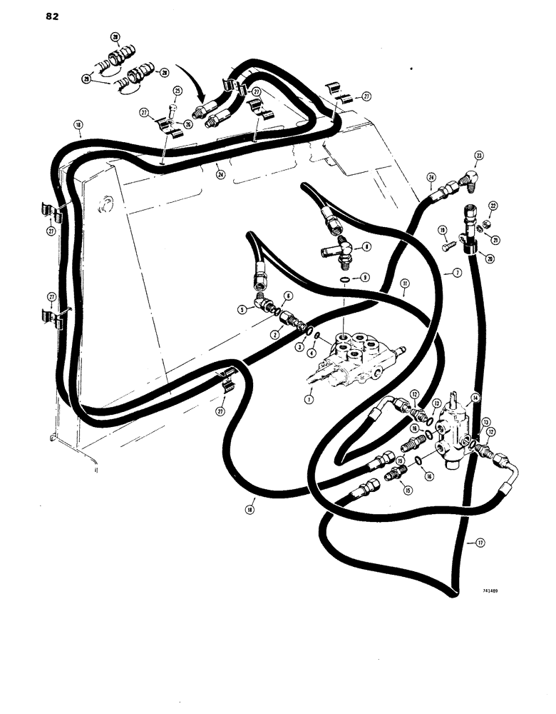 Схема запчастей Case 1816 - (82) - AUXILIARY HYDRAULIC CIRCUITS, USED TRACTOR SERIAL NO. 9826660 AND AFTER (35) - HYDRAULIC SYSTEMS