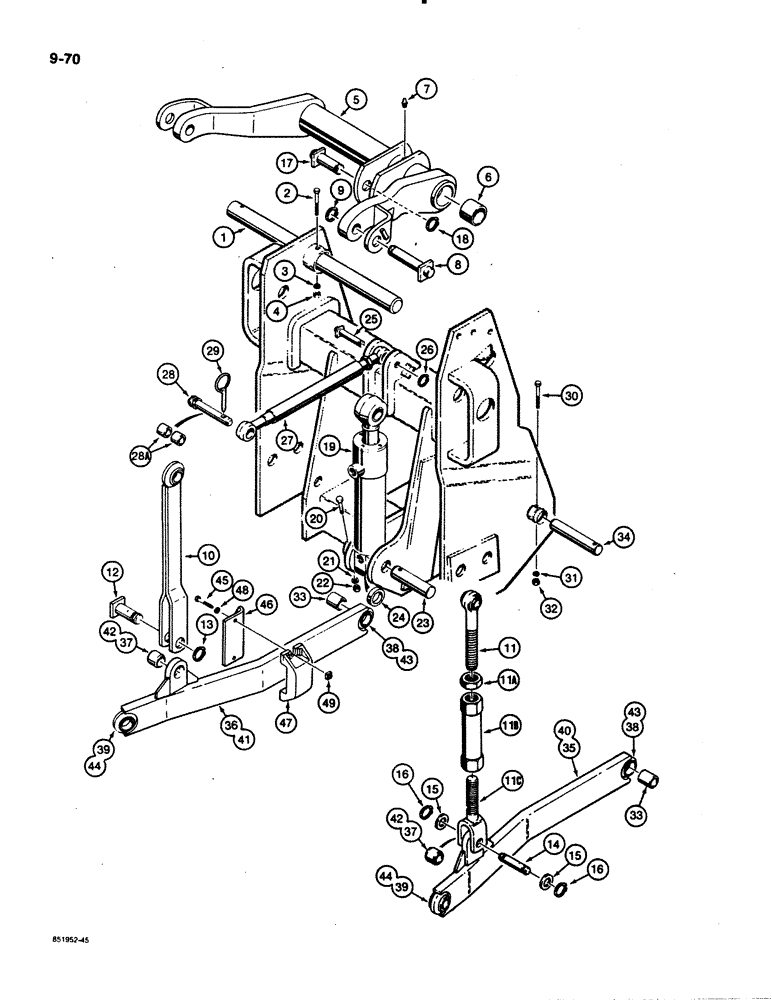 Схема запчастей Case 480E LL - (9-070) - THREE-POINT HITCH DRAFT ARMS, LINKAGE, AND CYLINDER, USED W/MECHANICAL HITCH (09) - CHASSIS/ATTACHMENTS