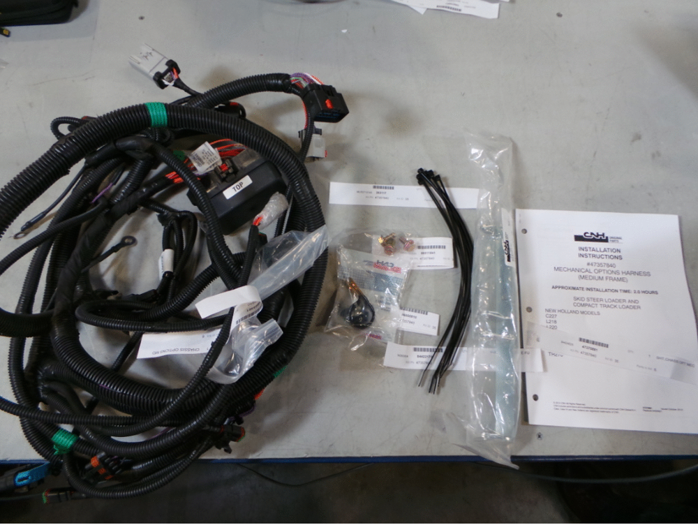 Схема запчастей Case SR175 - (88.055.28) - KIT, MECH CHASSIS OPT HARNESS MD (88) - ACCESSORIES