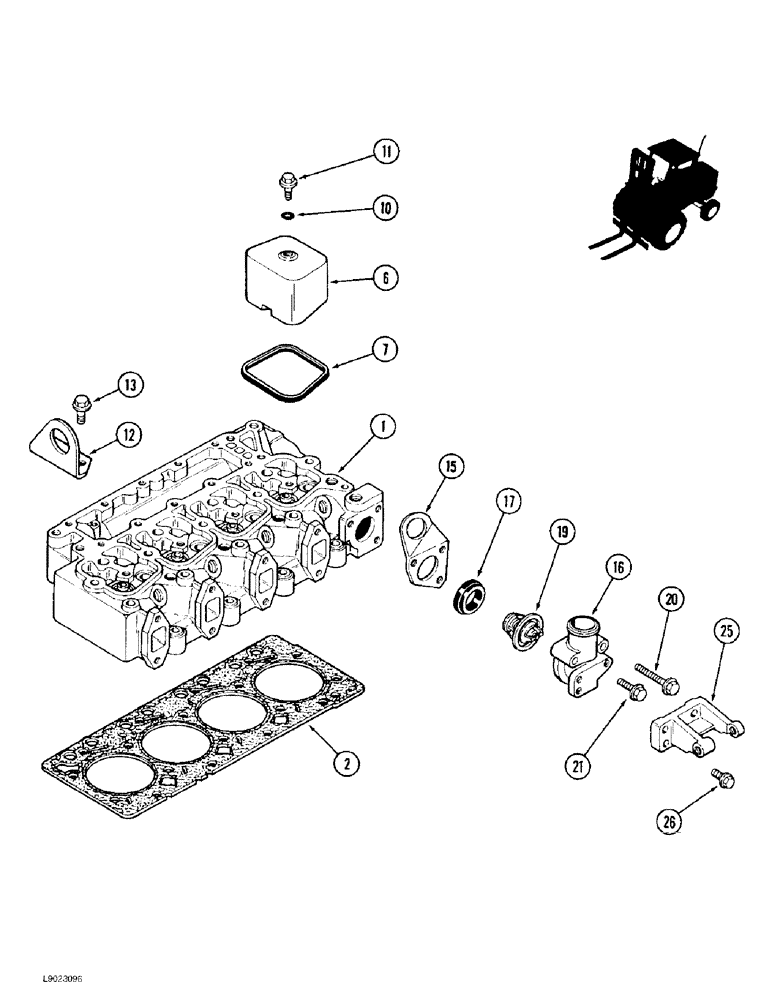 Схема запчастей Case 586E - (2-26) - CYLINDER HEAD AND COVERS, PRIOR TO P.I.N. JJG0251722, 4-390 ENGINE (02) - ENGINE