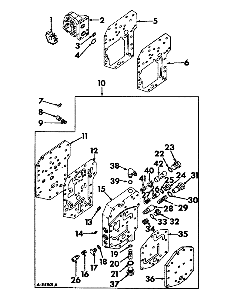 Схема запчастей Case IH 4100 - (F-03) - HYDRAULIC SYSTEM, POWER SUPPLY AND MULTIPLE CONTROL VALVE ON CLUTCH HOUSING (07) - HYDRAULIC SYSTEM