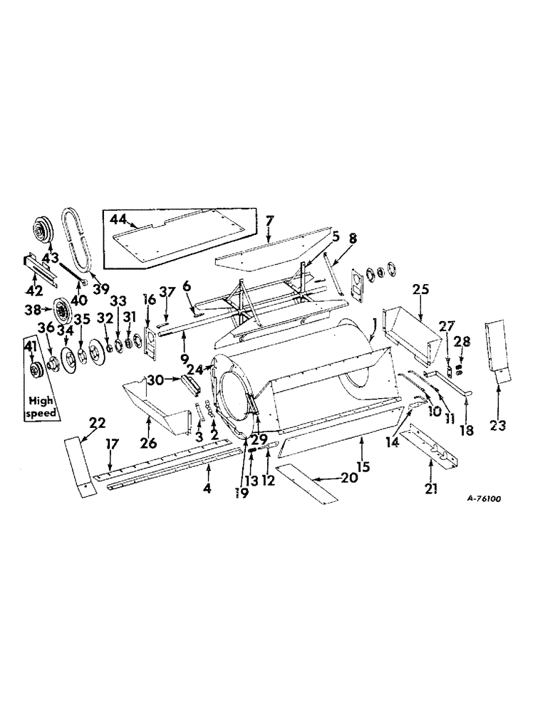 Схема запчастей Case IH 82 - (44) - FAN, FAN DRIVE AND LOWER SHIELD ATTACHMENT (74) - CLEANING