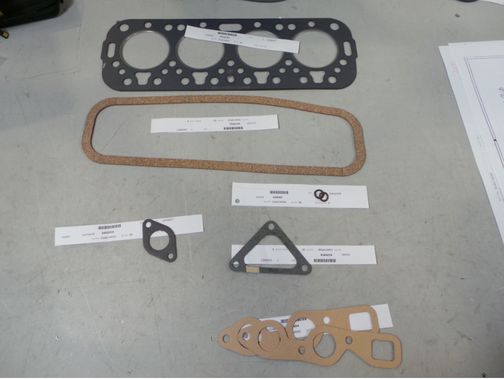 Схема запчастей Case IH FARMALL A - (036) - KIT GASKET (01) - ENGINE