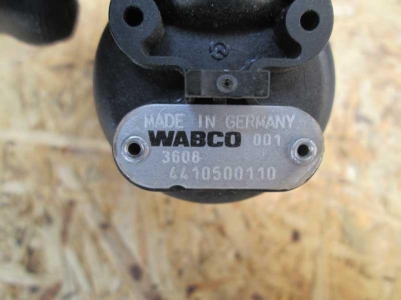 Купить кран уровня пола электрический wabco 4410500110 в инт