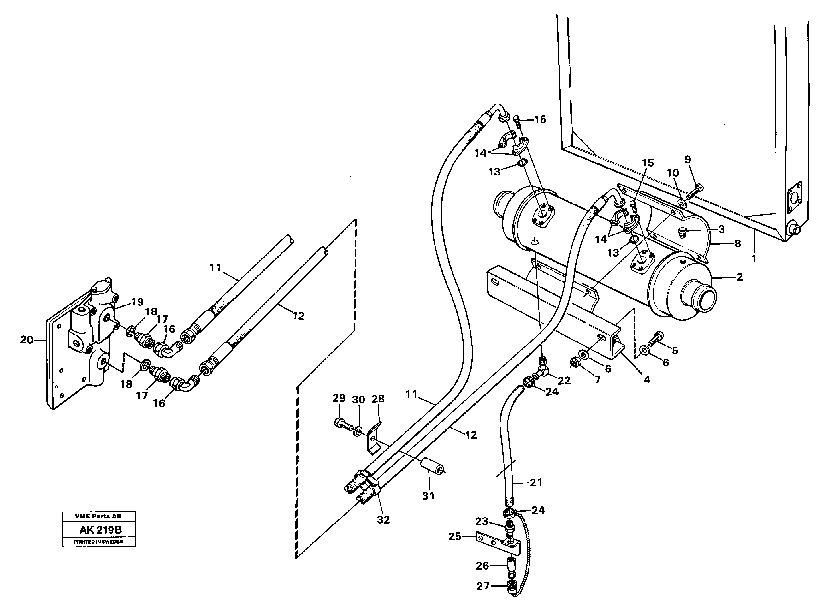 Схема запчастей Volvo L180 - 85601 Масляный радиатор L180/L180C VOLVO BM VOLVO BM L180/L180C SER NO -2532 / -60469 USA