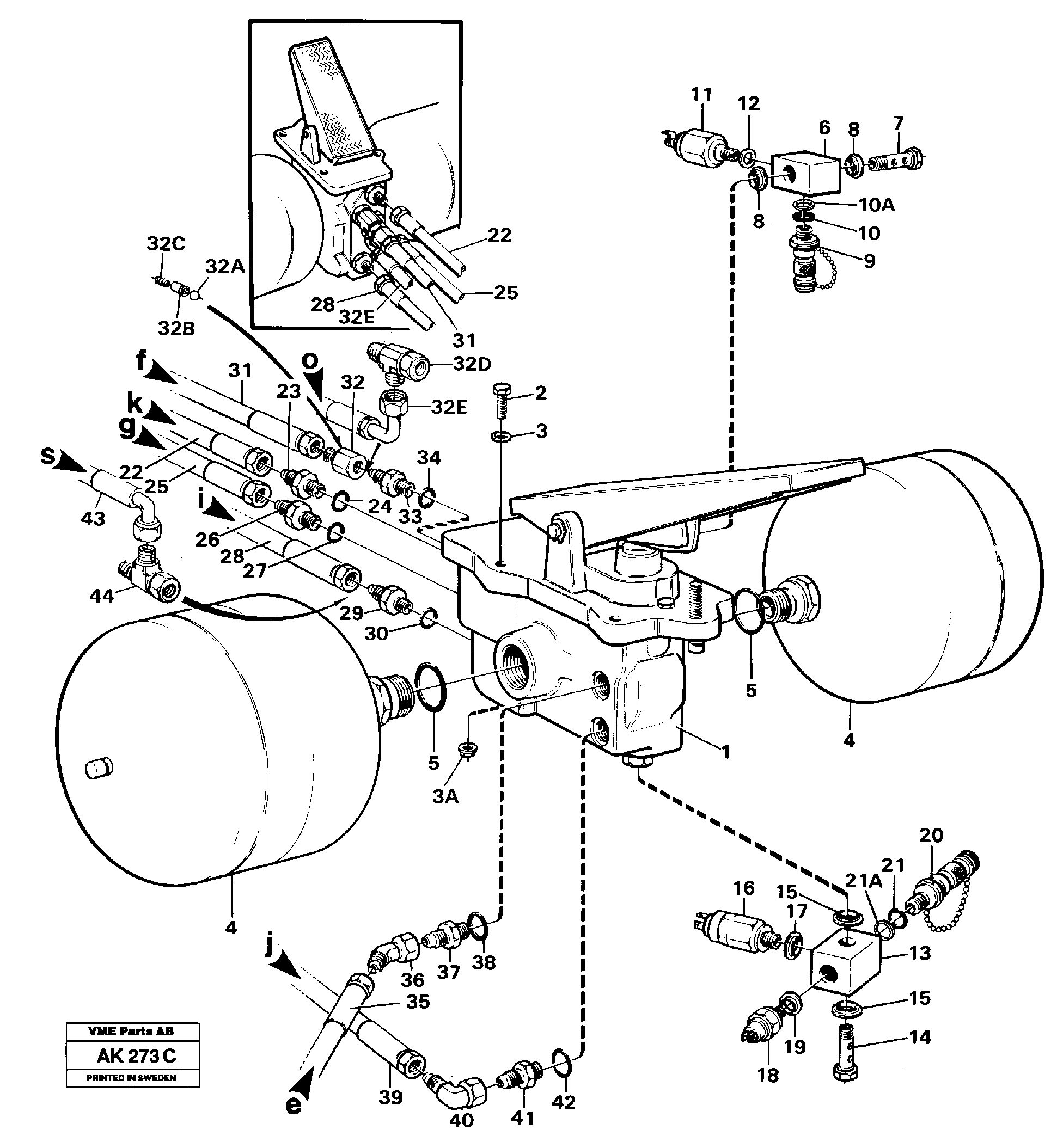 Схема запчастей Volvo L180 - 99314 Footbrake valve with connectors L180/L180C VOLVO BM VOLVO BM L180/L180C SER NO -2532 / -60469 USA